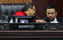 Hasan Nasbi Cyrus: Putusan MK soal Syarat Usia Capres Cawapres Jangan Dilihat Jangka Pendek
