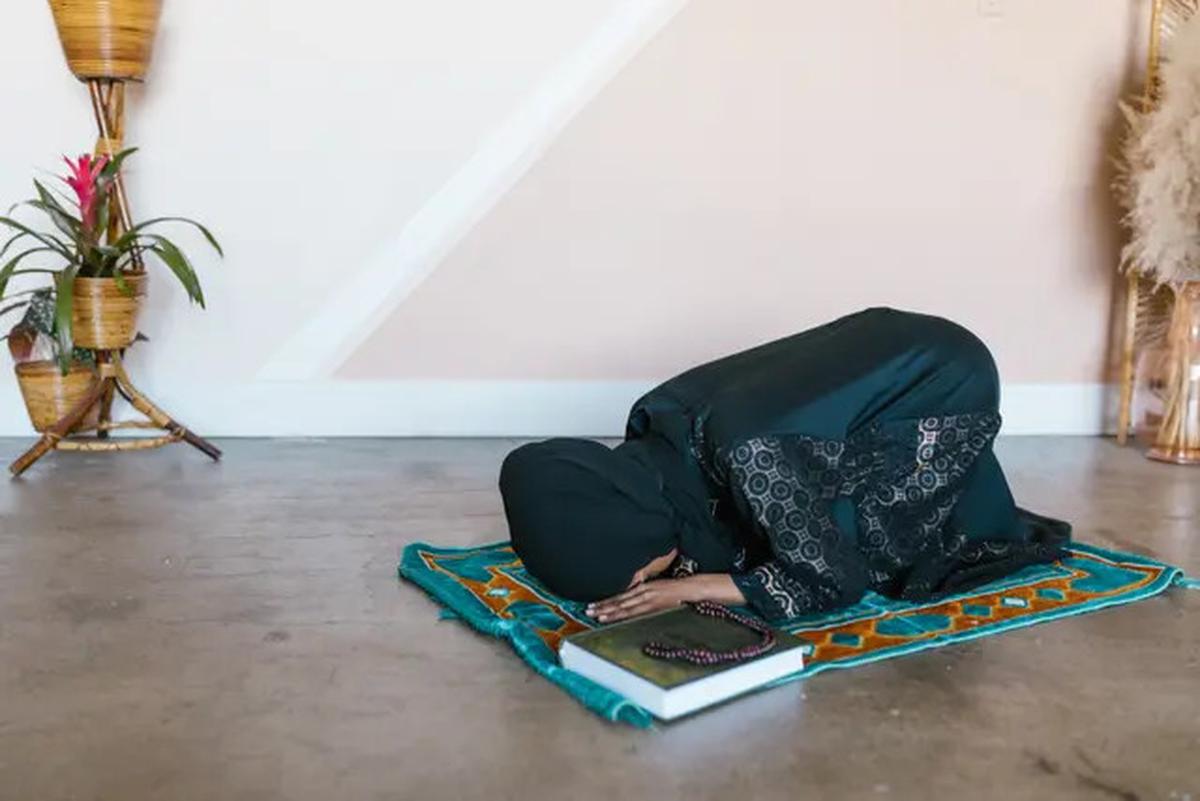 Cara Sholat Tahajud, Lengkap Bacaan Niat dan Tata Pelaksanaannya