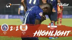 Pertandingan #ShopeeLiga1, antara # AremaFC vs #BorneoFC yang berlangsung di Stadion Kanjuruhan, Kota Malang pada hari Jum'at (13/...