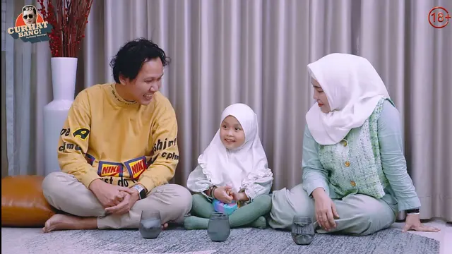 Shabira Alula dan Orang Tua (Youtube/dennysumargo)