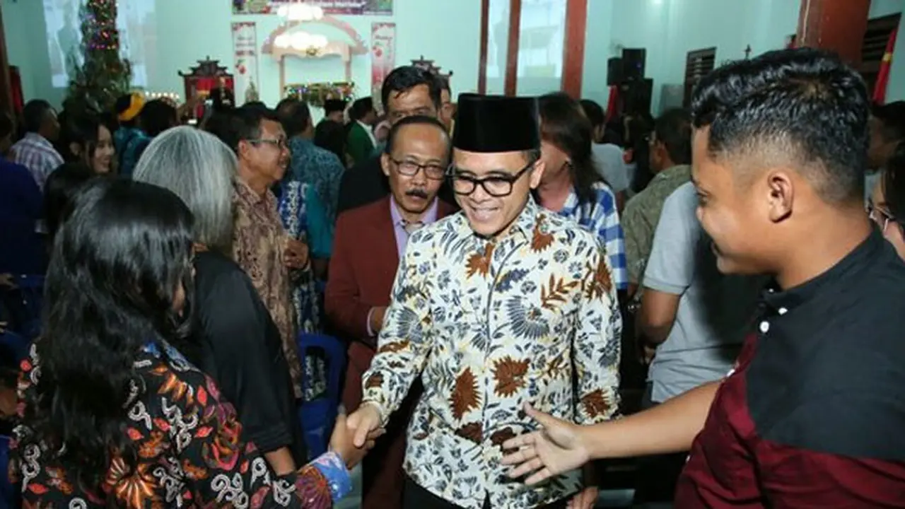 Momen Tarawih di Masjid LDII, Bupati Anas Ajak Warga Manfaatkan TI untuk Raih Pahala