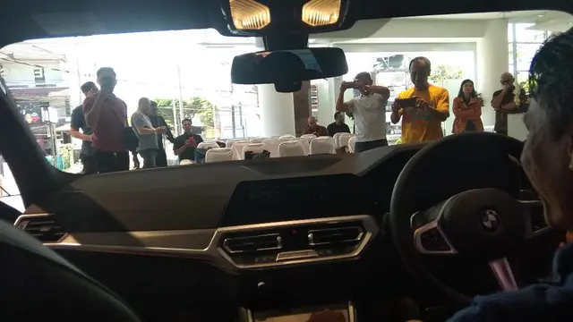 All New BMW Seri 3 mengaspal di Bali