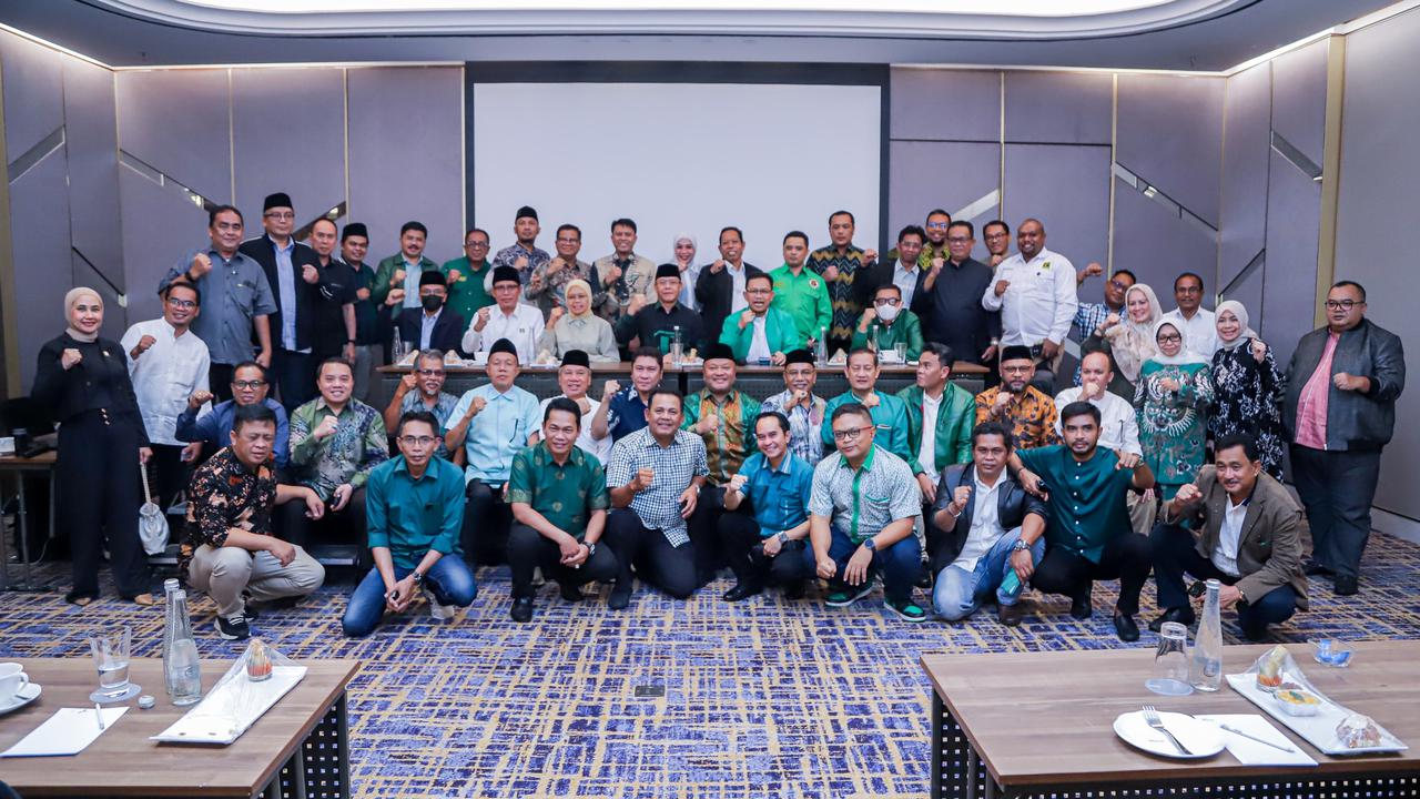 Masih dalam momentum lebaran, Plt Ketua Umum Partai Persatuan Pembangunan (PPP) Muhamad Mardiono menyempatkan diri untuk bertemu dengan para ketua wilayah se-Indonesia di Surabaya, Jawa Timur (Istimewa)