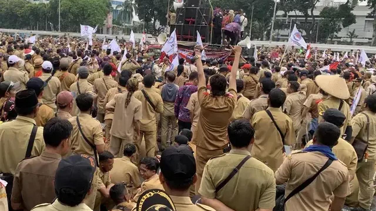 Kapolsek Pondok Aren, Kompol Bambang Askar Sodiq mengatakan tersangka wanita berinisial SA telah diamankan di Mapolsek Pondok Aren.<br>