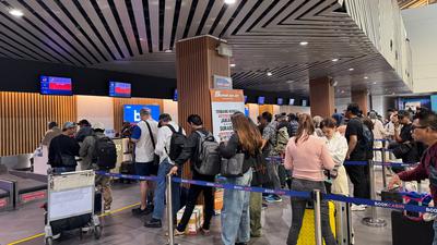 Cerita Travel Pusing Biaya Hotel dan Tiket Jemaah Umrah Imbas Erupsi Krakatau