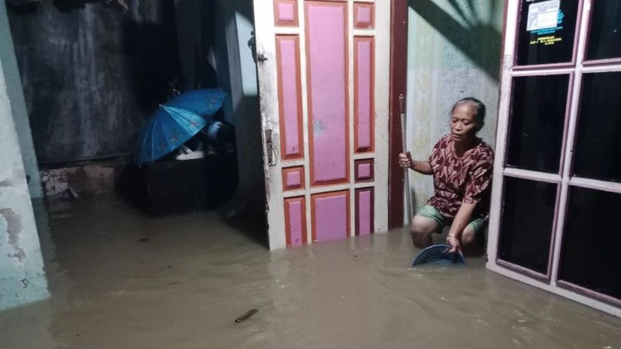 Banjir Jember Terjang 17 Desa, Ribuan KK Terdampak dan Jembatan Putus