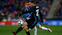 Pemain Real Madrid, Mateo Kovacic, berusaha melepaskan tendangan ke arah gawang Espanyol pada laga lanjutan La Liga, di RCDE Stadium, Rabu (28/2/2018) dini hari WIB. (Real Madrid).