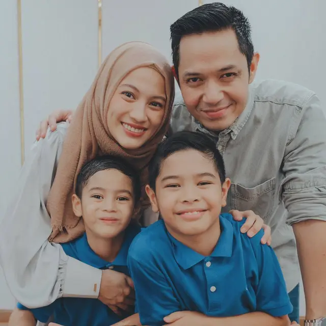 Hamil Anak Perempuan, Ini 7 Potret Kompak Alyssa Soebandono Bersama Kedua Putranya
