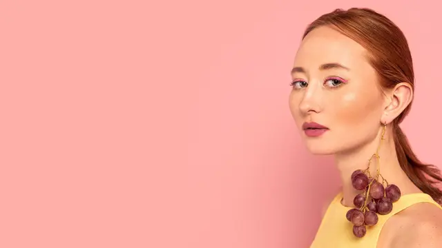 10 Cara Aplikasikan Makeup Soft Bronze Pink agar Tampak Glowing Natural