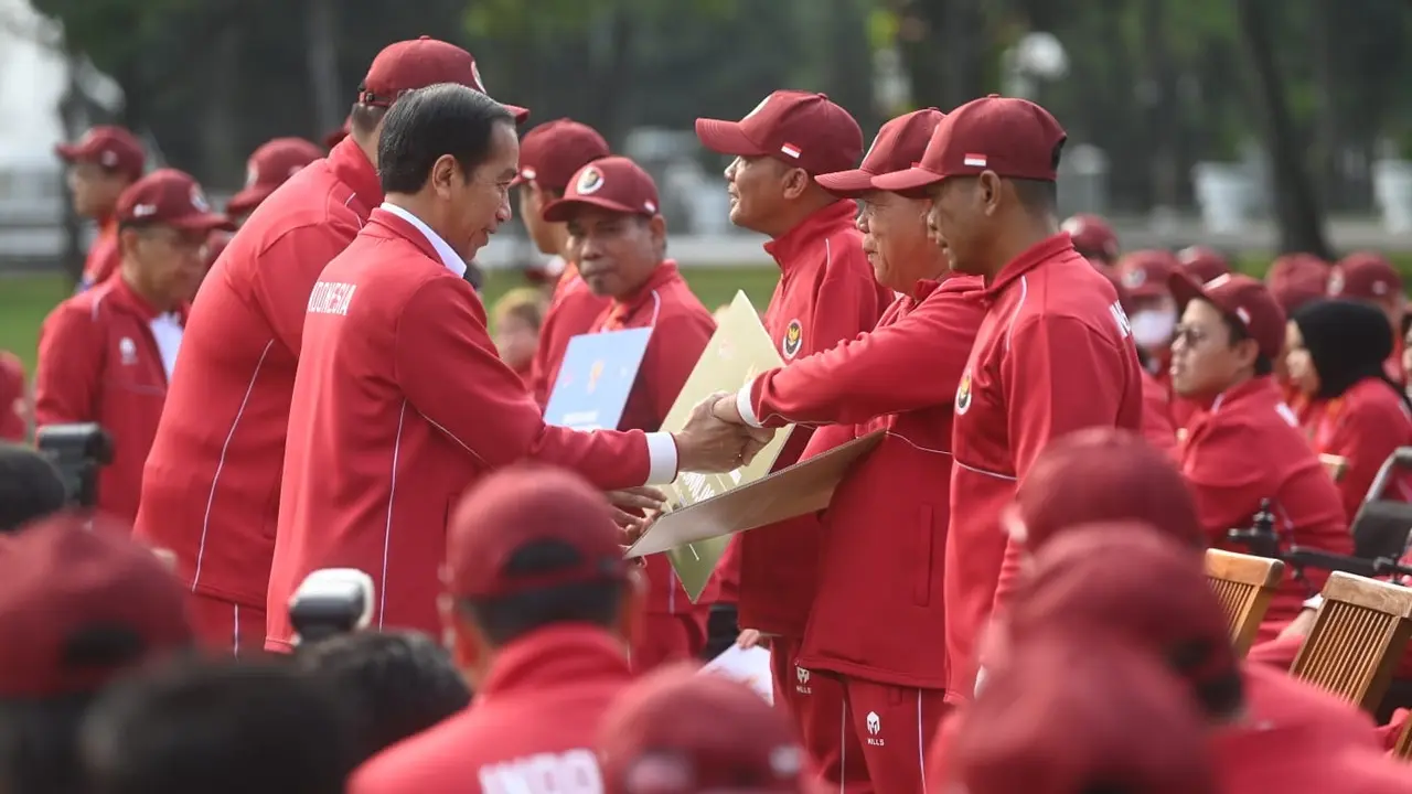Jokowi.