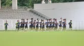 Timnas Indonesia melakukan sesi latihan di Stadion Madya, Gelora Bung Karno, Jakarta, Rabu (5/2/2025). (Bola.com/Abdul Aziz)