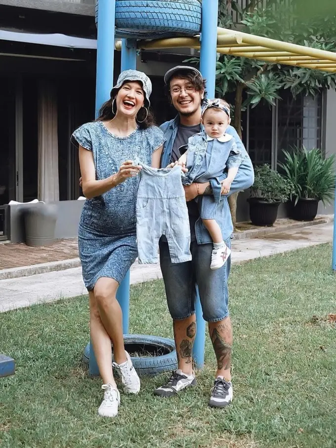 Nadine Chandrawinata Umumkan Kehamilan Anak Kedua