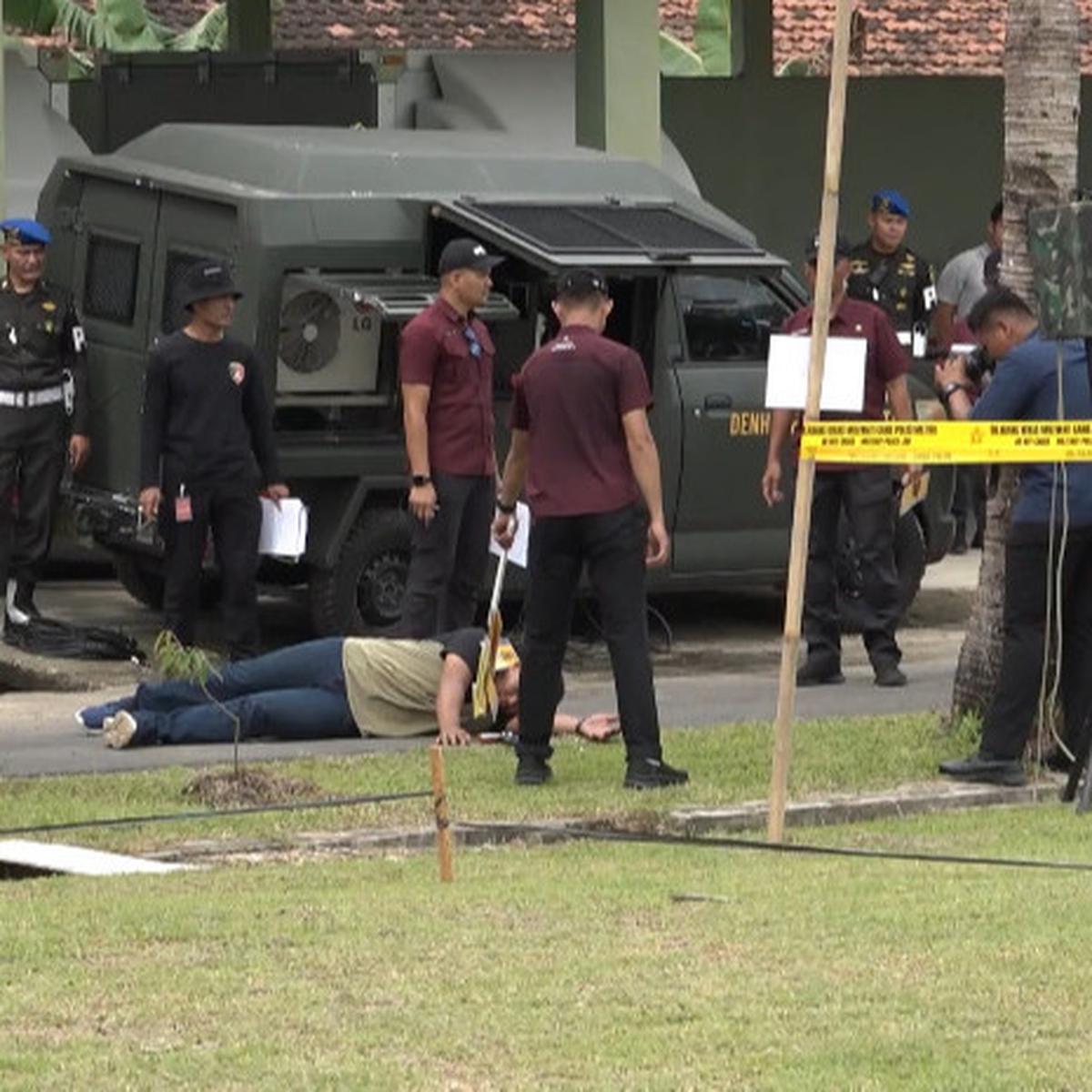 Rekonstruksi Kopda Basarsyah Pakai Senapan Serbu Berondong Tiga Polisi saat Gerebek Sabung Ayam di Way Kanan
