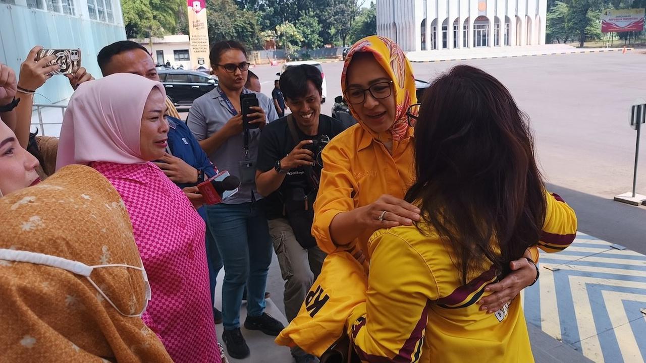 Berbaju Kuning, Airin Datangi Partai Golkar Usai Diusung PDIP di Pilgub Banten