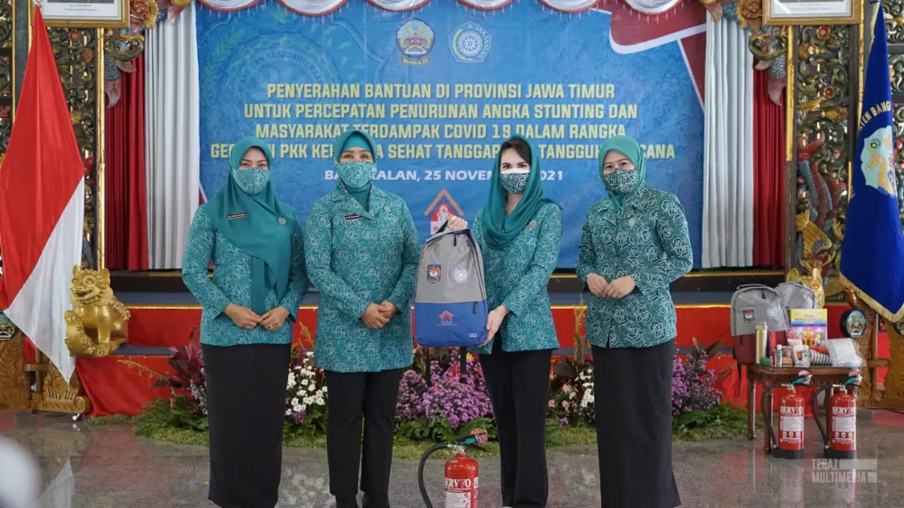 Wujudkan Keluarga Sehat Tanggap dan Tangguh Bencana di Jatim, TP PKK Pusat Salurkan Ragam Paket Bantuan