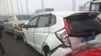 Kondisi mobil setelah kecelakaan, tapi pemiliknya nggak jadi marah. (Sumber Foto: viral4real)