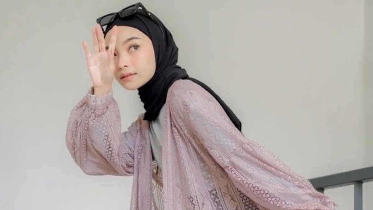 7 Rekomendasi Kardigan Organza untuk Kondangan