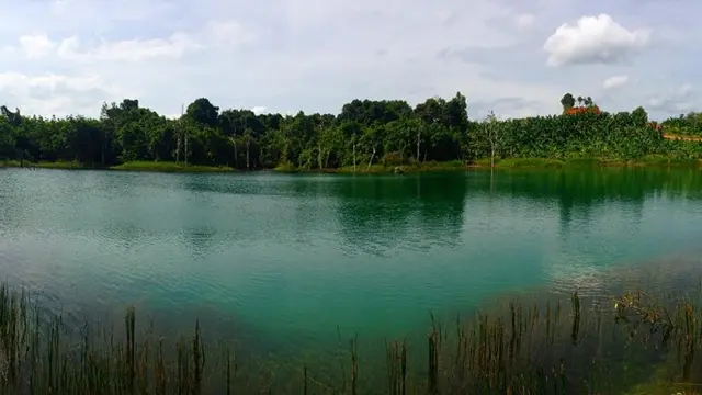 Danau Cermin Lemaru