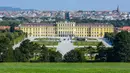 Foto yang diabadikan pada 21 September 2020 ini menunjukkan taman Istana Schoenbrunn di Wina, Austria. (Xinhua/Guo Chen)