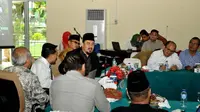 Wakil Ketua Komisi VIII DPR RI, Deding Ishak saat mengikuti pertemuan dengan Civitas Akademika IAIN Imam Bonjol Padang.