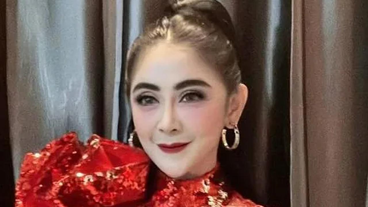 Potret Uut Permatasari, Penyanyi Dangdut yang Sekarang Jadi Istri Polisi
