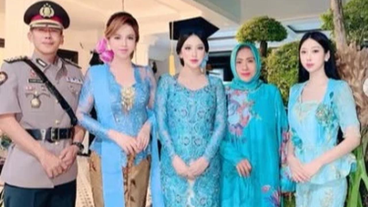 Cantik dan Berprestasi, Putri Heni Tania dan Kombes Slamet Riyadi Lulus Cumlaude
