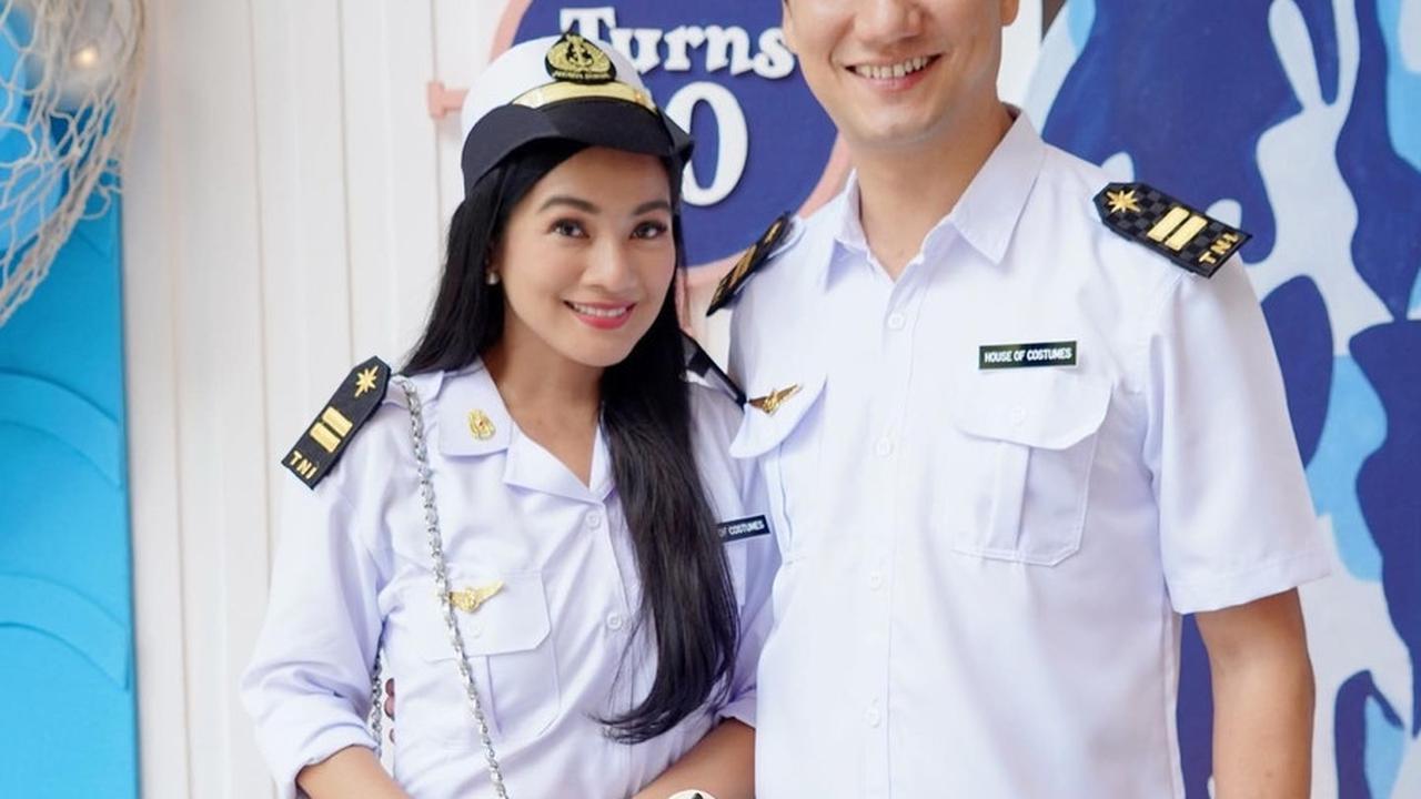 Titi Kamal dan Christian Sugiono Tampak Kompak