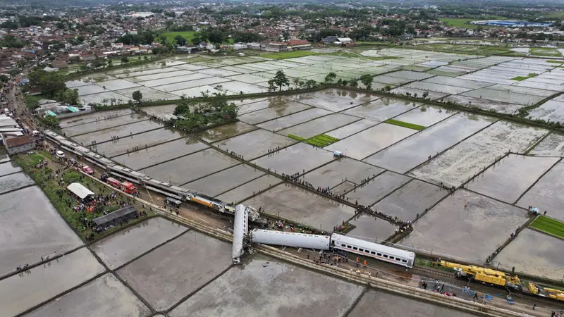 Foto Udara Kecelakaan Kereta Cicalengka