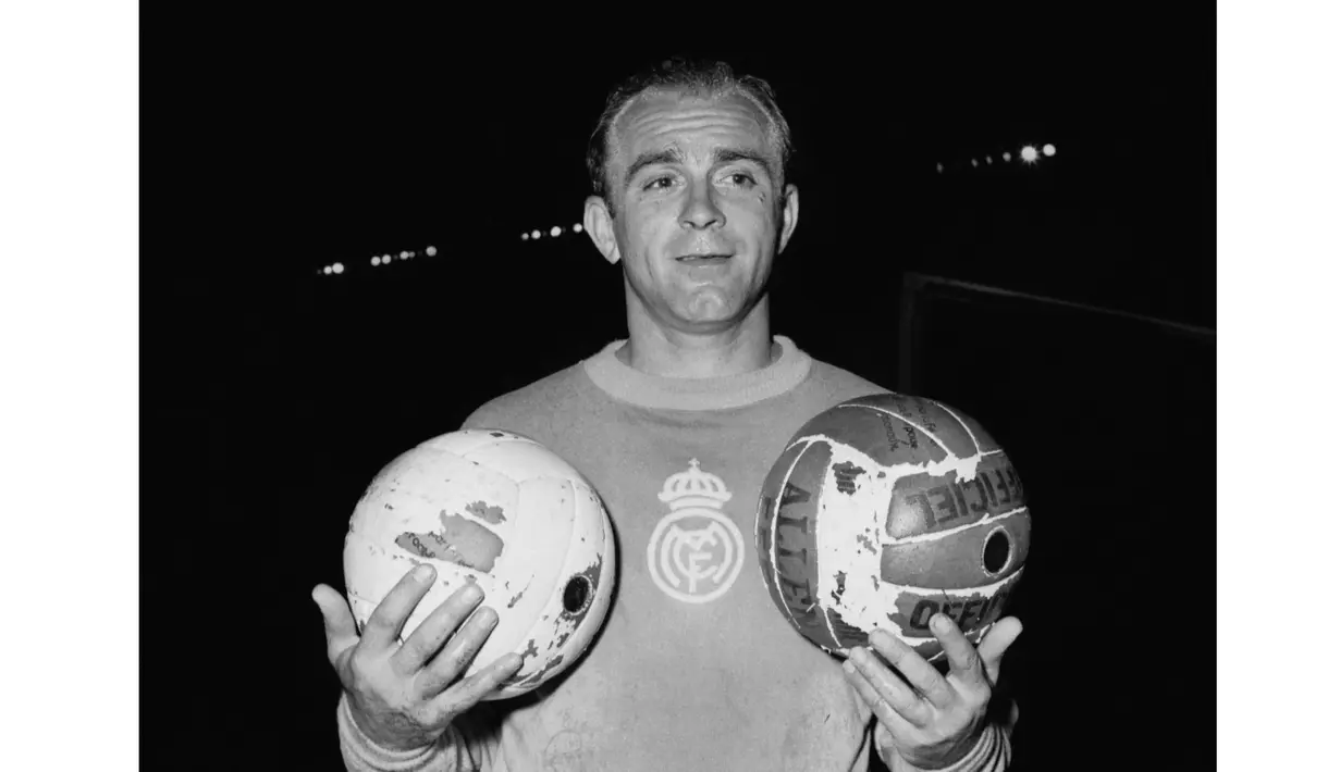 Legenda Sepak Bola Asal Spanyol Alfredo Di Stefano pernah meraih Ballon d'Or sebanyak dua kali yaitu pada tahun 1957 dan 1959. (AFP Photo/STAFF)