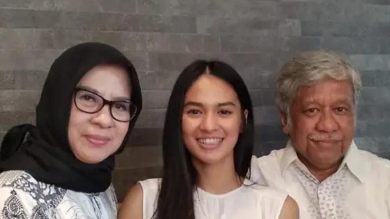 Foto Kenangan Hana Malasan dan Ibunda yang Penuh Momen Hangat dan Kasih Sayang