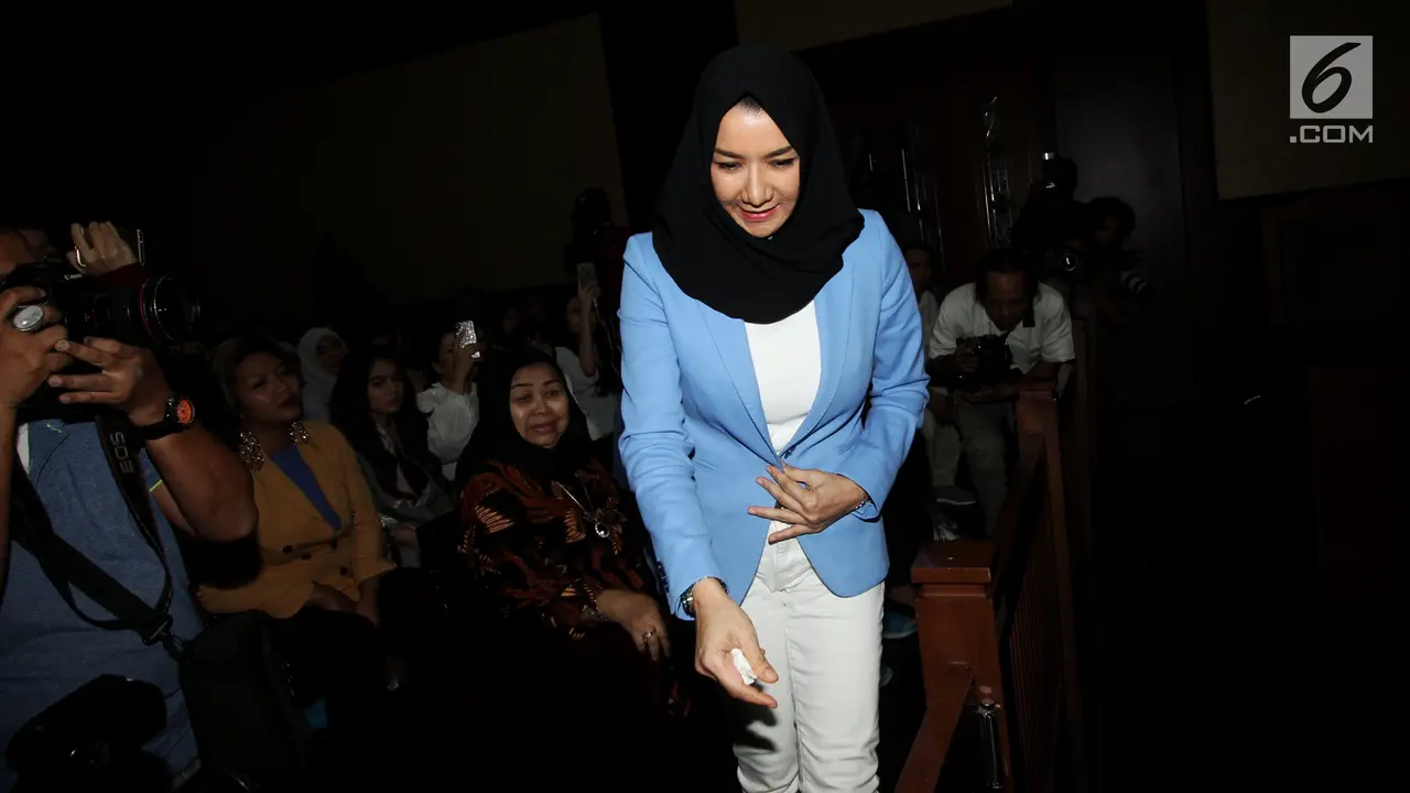 Bupati Rita Widyasari