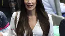 Sidonie Biemont pasangan dari pemain Prancis, Adil Rami hadir memberikan dukungan saat  melawan Islandia pada perempat final Piala Eropa 2016 di Stade de France, Saint-Denis, Paris. (4/7/2016) dini hari WIB. (AFP/Miguel Medina)