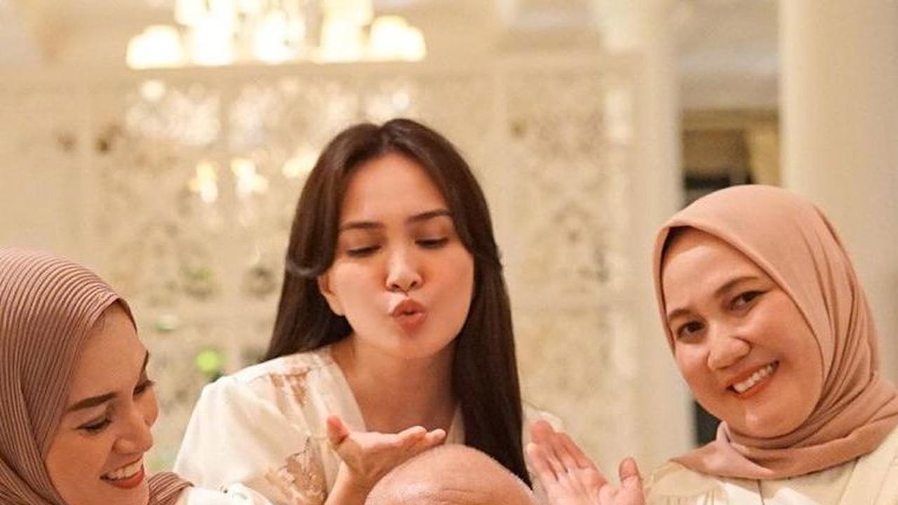 Keluarga Unik dan Spesial bagi Shandy Aulia