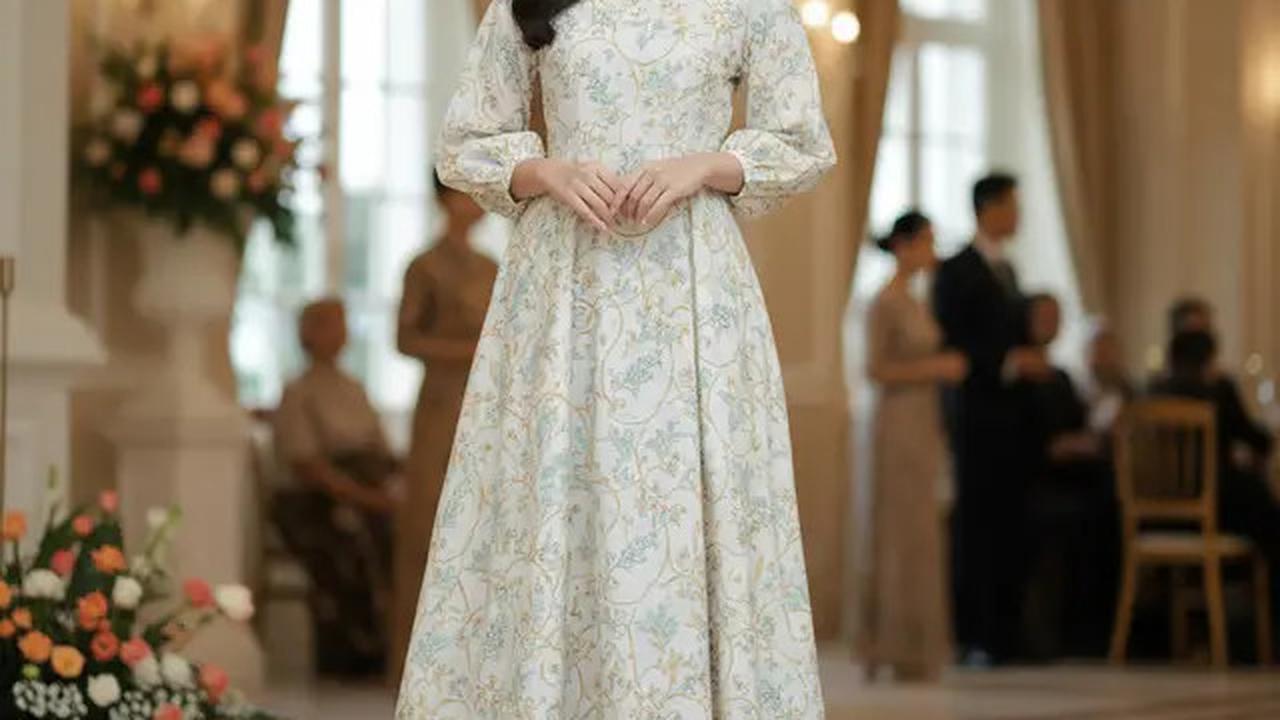 9 Model Batik Modern yang Simpel tapi Tetap Terlihat Elegan untuk Acara Resmi 2025
