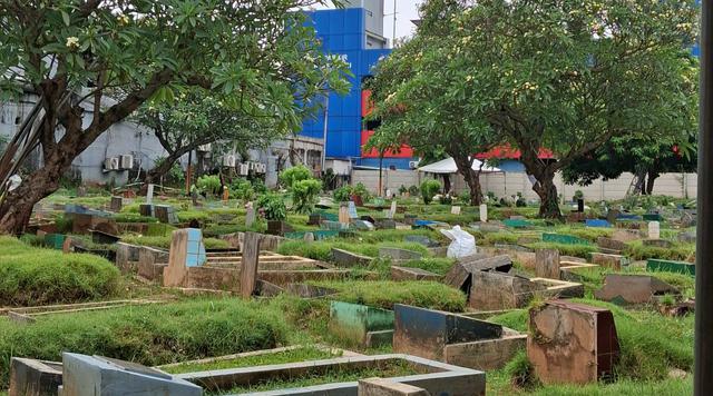 Ketika Kuburan di Jakarta Penuh, Satu Batu Nisan Terukir Empat Nama