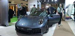 Intip koleksi kolaborasi terbaru Porsche x BOSS yang terinspirasi dari mobil sport edisi terbatas (Porsche)