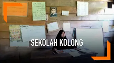 Hari ini, tanggal 2 Mei diperingati sebagai Hari Pendidikan Nasional. Tapi sebuah SD Negeri di Mamuju masih berada di kolong rumah warga dengan kondisi menyedihkan.