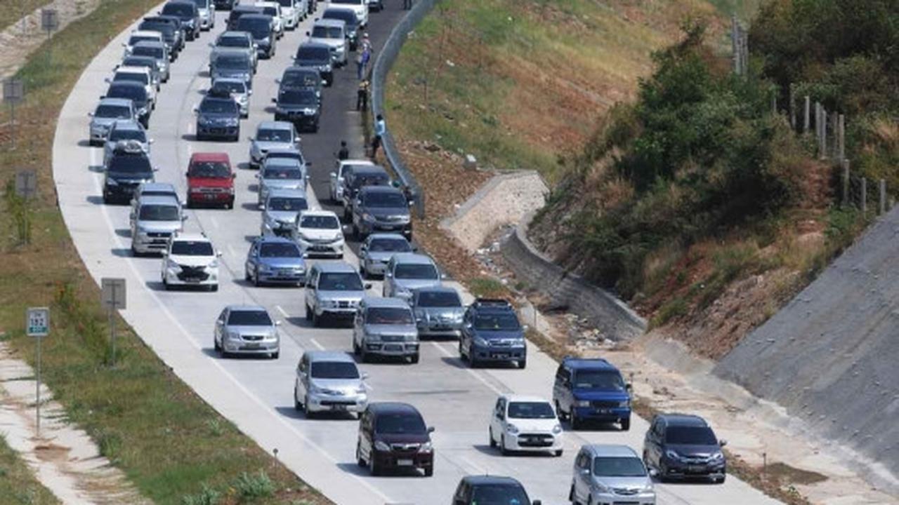 Diserbu pemudik, Tol Cipali padat merayap