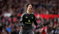 Kiper Manchester United Senne Lammens bereaksi dalam laga Liga Inggris antara Manchester United dan Sunderland di Old Trafford, 4 Oktober 2025. (AP Photo/Dave Thompson)