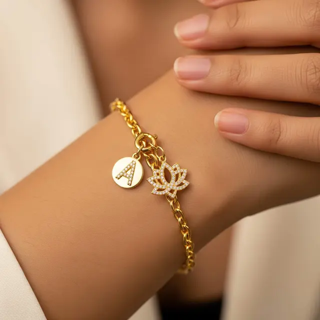 Rekomendasi Gelang Emas 22K Kombinasi Berlian Sintetis