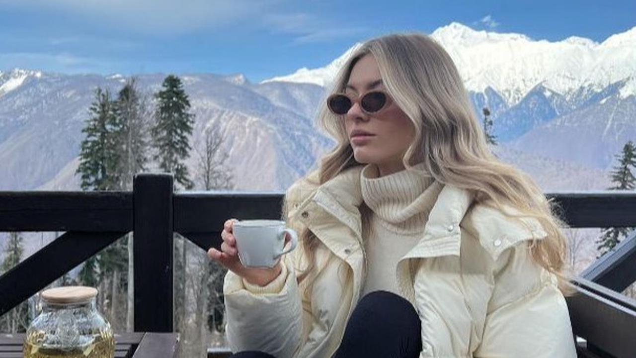 Tampil Elegan di Musim Dingin dengan 7 Outfit Wanita yang Cantik, Hangat dan Memikat