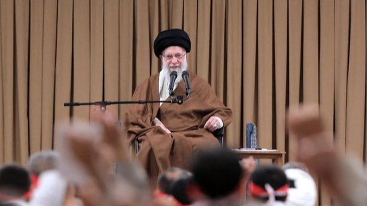 Sosok Ayatollah Ali Khamenei