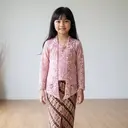 Setelan Kebaya Anak untuk Kondangan, Bikin Gaya Si Kecil Makin Anggun
