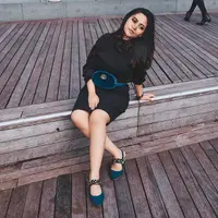 Gaya simple Rachel Vennya saat bersama si kecil. (Instagram/rachelvennya)