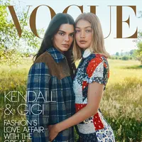 Intip potret duo bestie supermodel Gigi Hadid dan Kendall Jenner di cover majalah Vogue (@kendalljenner)