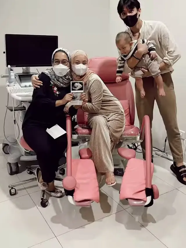 Dinda Hauw Keguguran Anak Kembar