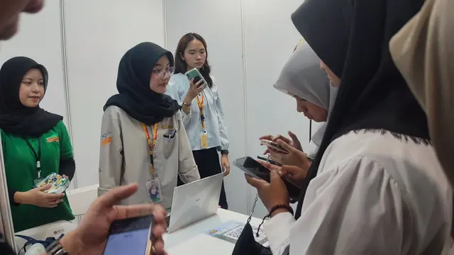 Bursa kerja digelar Pemerintah Kota Bogor di Plaza Jambu Dua, Rabu 15 Oktober 2025. (Liputan6.com/Darno)