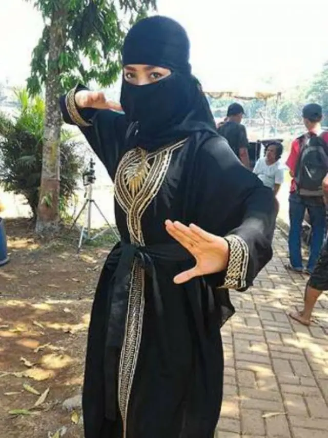 Pesona Natasha Wilona saat menggunakan hijab (credit:instagram.com/natashawilona_27)