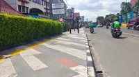 Trotoar Jalan Raya Margonda setelah direvitalisasi Pemerintah Kota Depok. (Liputan6.com/Dicky Agung Prihanto
