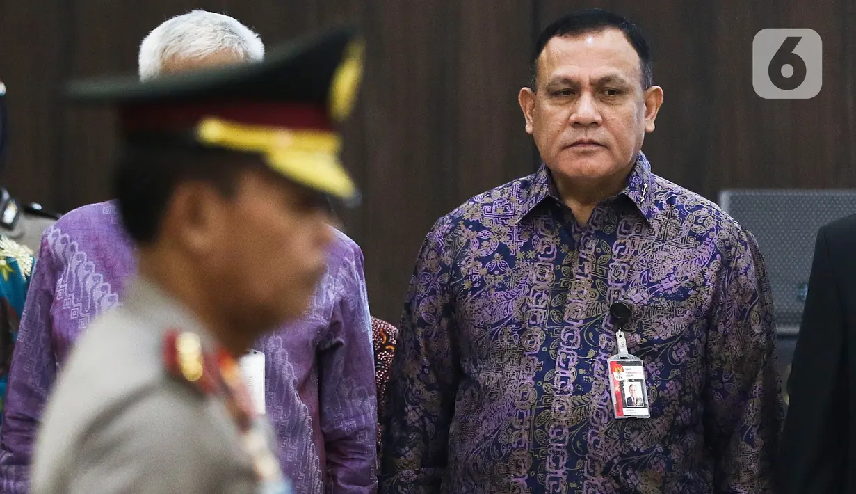 Ketua KPK Firli Bahuri menghadiri upacara serah terima jabatan (sertijab) sejumlah pejabat tinggi Polri di Rupatama Mabes Polri, Selasa (11/2/2020). Kapolri Jenderal Idham Azis memimpin 8 Kapolda yang dirotasi dan pejabat utama lain untuk melafalkan sumpah jabatan. (Liputan6.com/Johan Tallo)